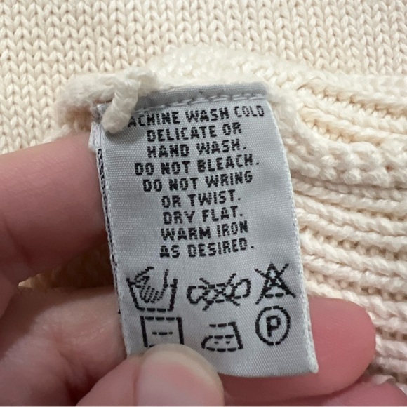 AKA Eddie Bauer Rare Vintage Mens Medium Cream V Neck π― Cotton Sweater Vest R5 - Picture 4 of 4